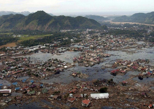 Dorf nach Tsunami