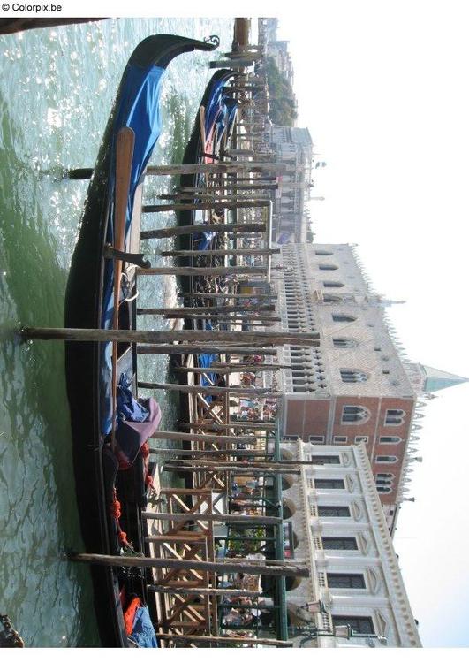 Gondeln am San Marco Platz