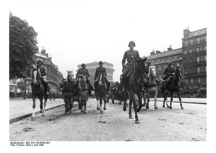 Foto Aufmarsch deutcher Truppen in Paris