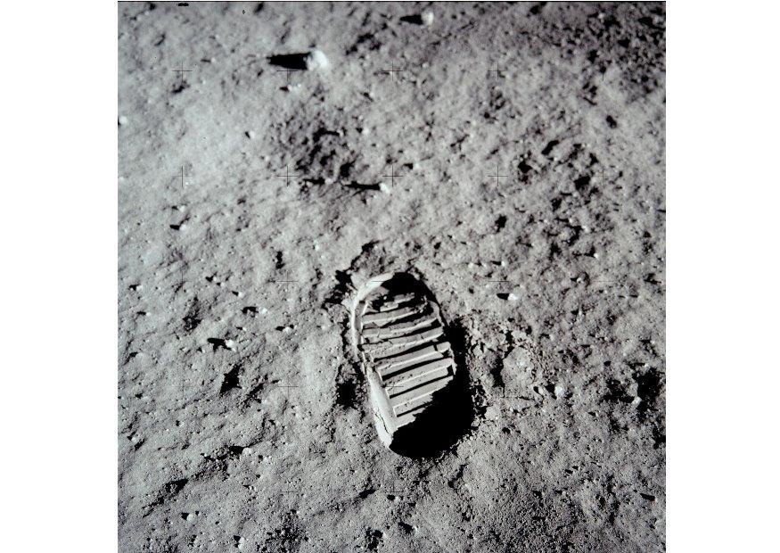 Foto die ersten Schritte auf dem Mond
