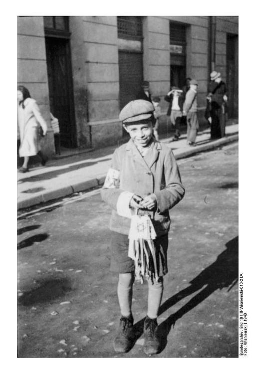 JÃ¼discher Junge mit Armband in Radom, Polen