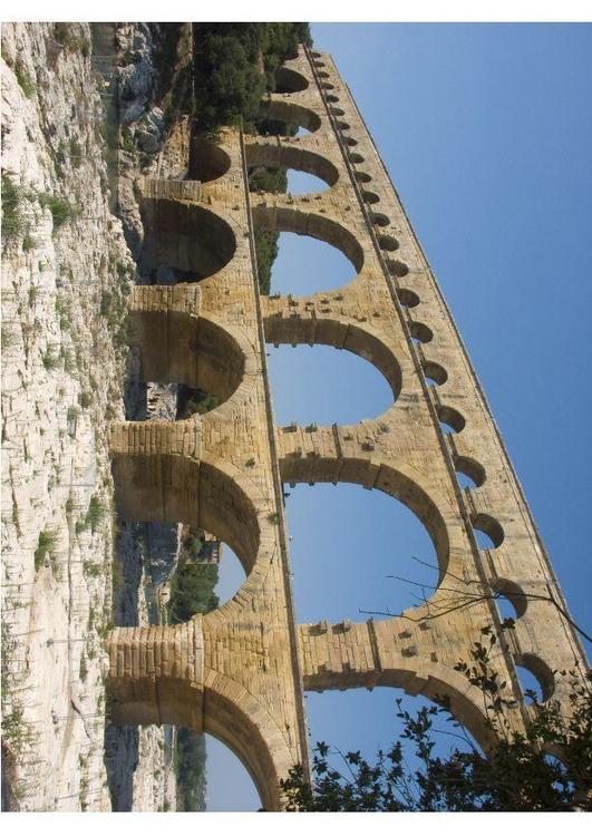 rÃ¶misches Aquadukt, Nimes, Frankreich