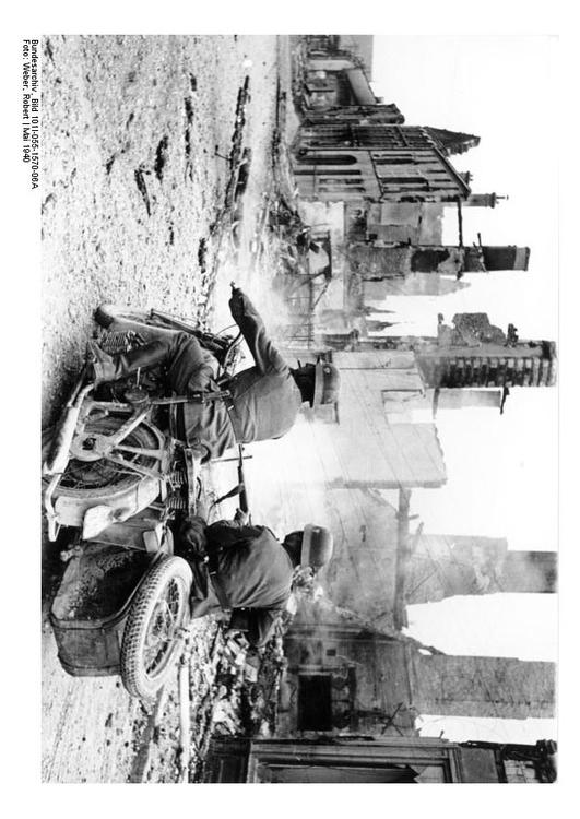 Soldaten in Ruinen - Frankreich