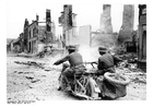 Foto Soldaten in Ruinen - Frankreich