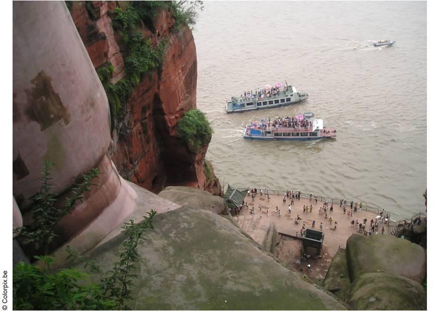 budha leshan Foto budha leshan