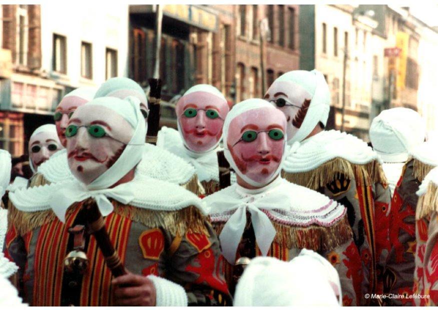 fasching in belgien: gilles de binche Foto fasching in belgien: gilles de binche