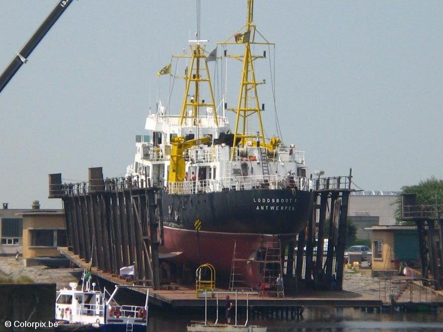 Foto schiff im trockendock