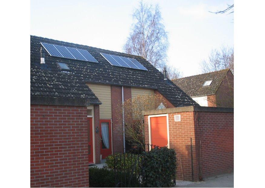Foto solarzellenplatten auf dem dach