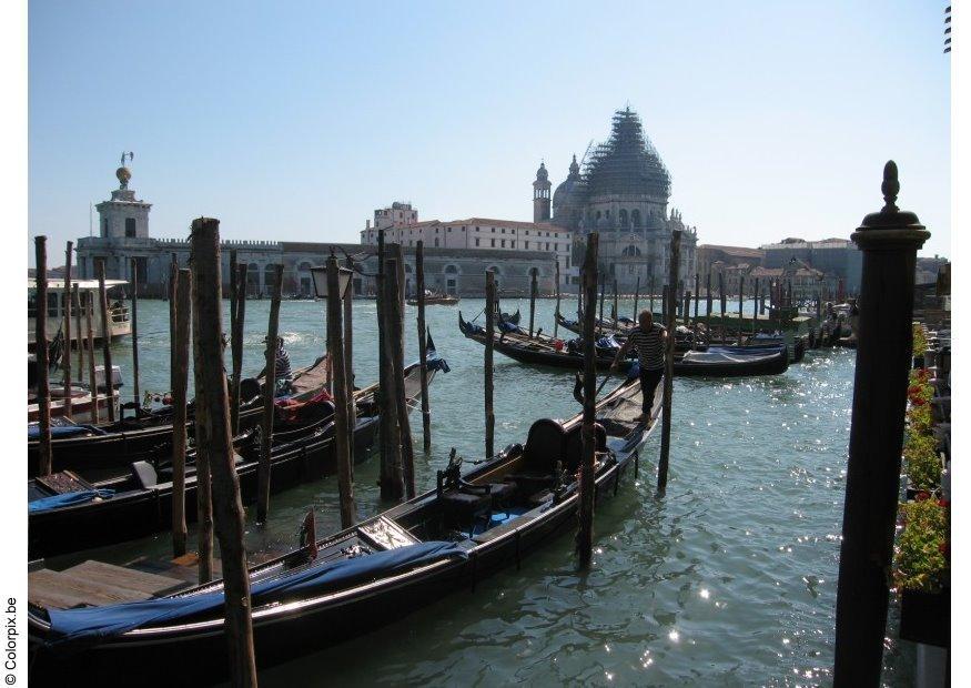 gondeln grand canal venedig Foto gondeln grand canal venedig