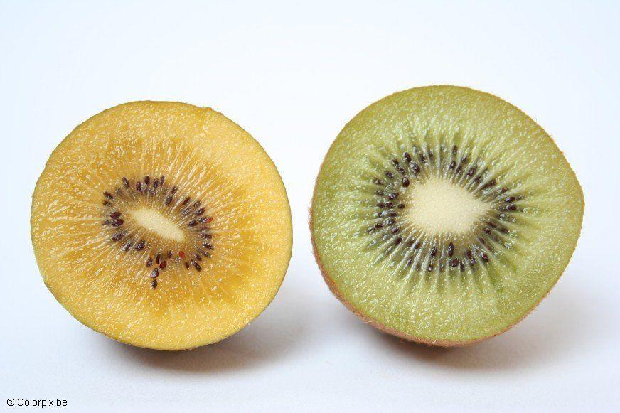 grA¼ne und gelbe kiwi Foto grA¼ne und gelbe kiwi