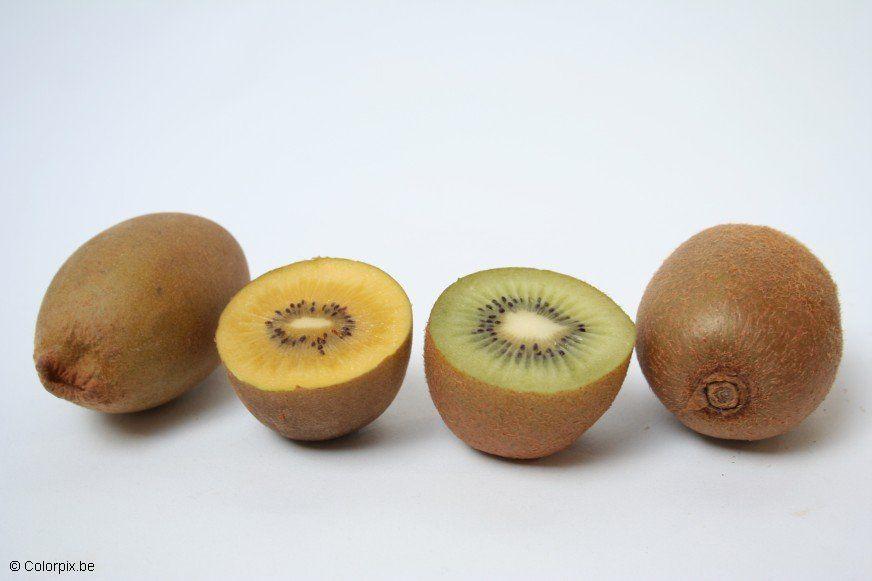 grA¼ne und gelbe kiwi Foto grA¼ne und gelbe kiwi