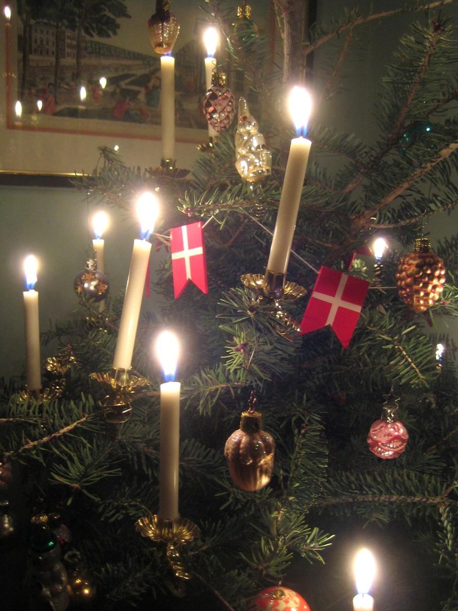 weihnachtsbaum mit kerzen Foto weihnachtsbaum mit kerzen