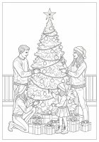 einen Weihnachtsbaum schmücken